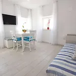 Puntamika Laterna Apartment *