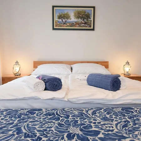 Puntamika Laterna Apartment