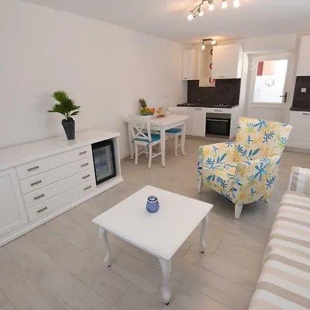 Puntamika Laterna Apartament *